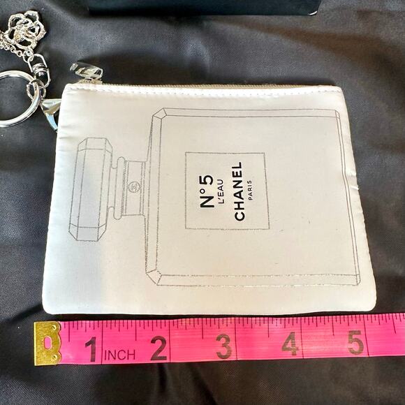 CHANEL beauty line coin pouch (#5 parfum) card holder keychain NEW! GIFT! - Picture 12 of 12